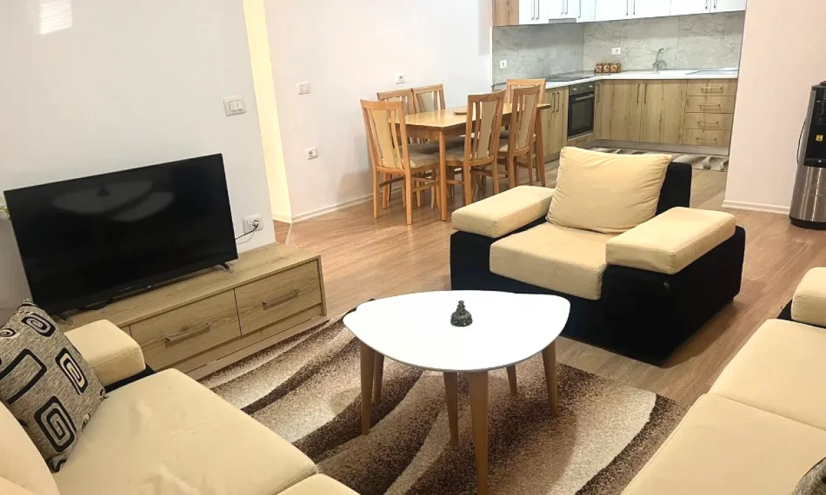 Shtepi me qera Apartament ne Tirane, 3+1, Mobilimi E mobiluar, Pagesa 60,000  Leke.