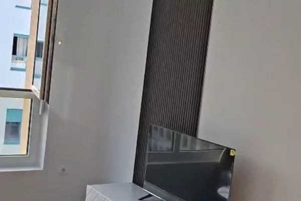 Shtepi me qera Apartament ne Tirane, 1+1, Mobilimi E mobiluar, Pagesa 40,000  Leke.