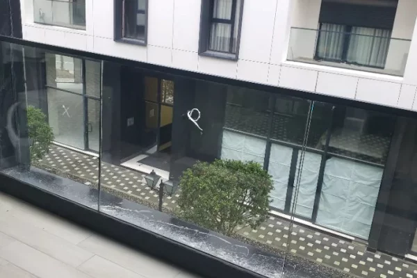 Shtepi me qera Apartament ne Tirane, 2+1, Mobilimi E mobiluar, Pagesa 1,200  Euro.
