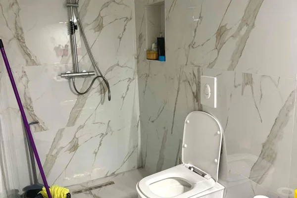 Shtepi me qera Apartament ne Tirane, 1+1, Mobilimi E mobiluar, Pagesa 60,000  Leke.