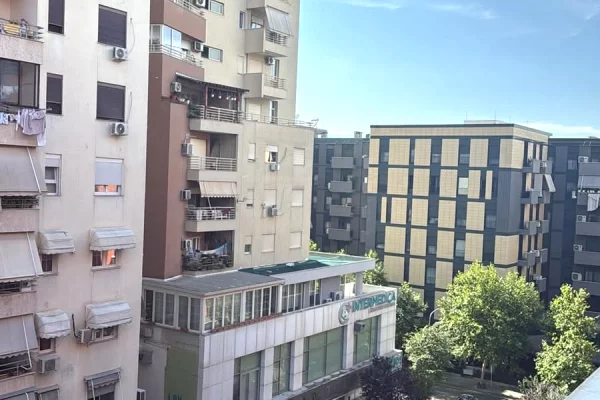 Shtepi me qera Apartament ne Tirane, 1+1, Mobilimi E mobiluar, Pagesa 60,000  Leke.