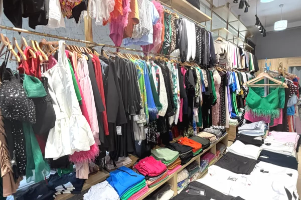 Shitet biznesi Butik, ne Astir 