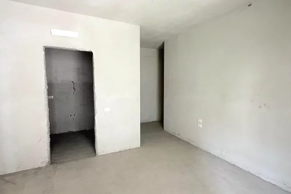 Apartment for sale in Tirana 2+1, Emty