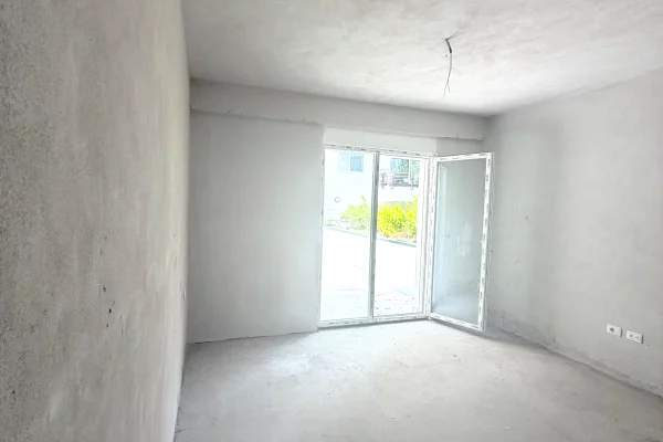 Apartment for sale in Tirana 2+1, Emty