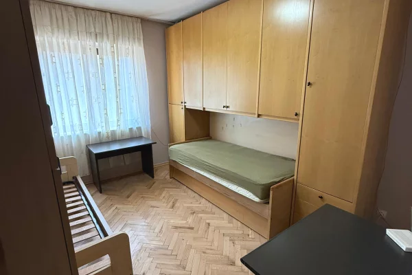 Shtepi me qera 2+1 ne Tirane - 550 Euro