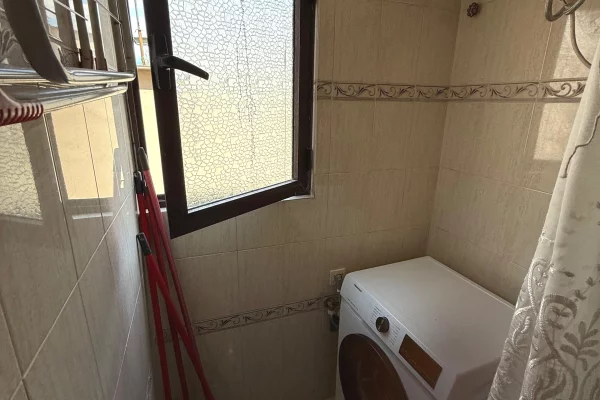 Shtepi me qera Apartament ne Tirane, 2+1, Mobilimi E mobiluar, Pagesa 550  Euro.