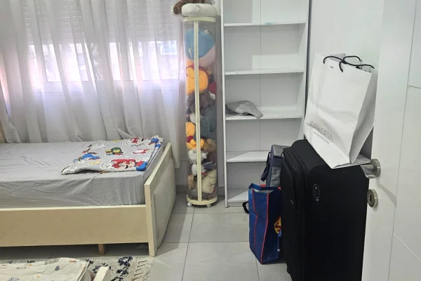 Shtepi me qera Apartament ne Tirane, 2+1, Mobilimi E mobiluar, Pagesa 60,000  Leke.