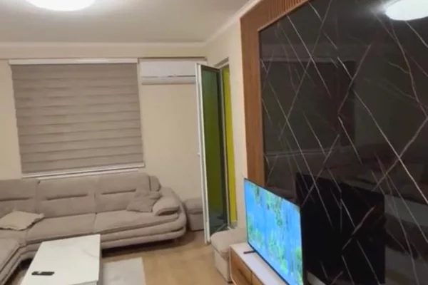 Shtepi me qera Apartament ne Tirane, 2+1, Mobilimi E mobiluar, Pagesa 700  Euro.
