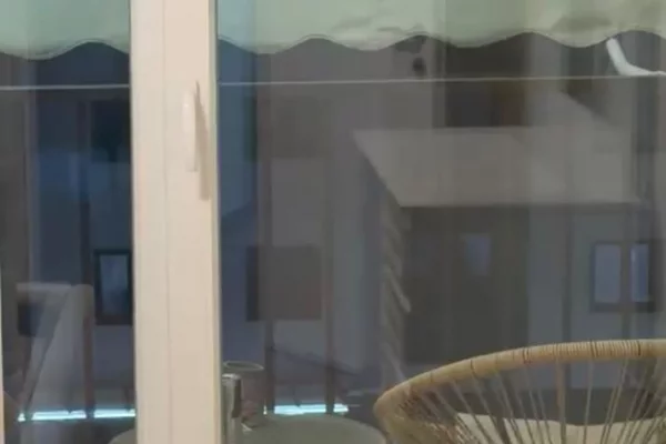 Shtepi me qera Apartament ne Tirane, 2+1, Mobilimi E mobiluar, Pagesa 700  Euro.