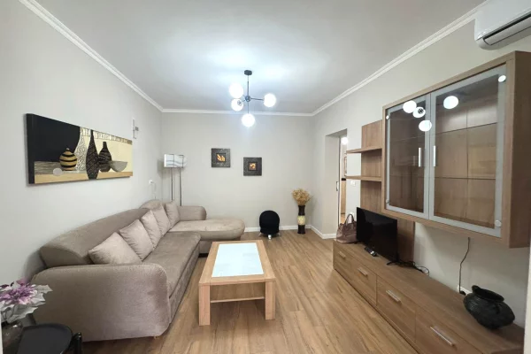 Jepet me qera apartament 2+1 ne Bllok