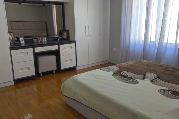 Shtepi ne shitje Vila Luksoze ne Tirane, 6+1, Mobilimi E mobiluar, Pagesa 520,000  Euro.