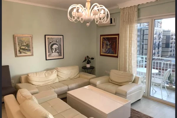 Shtepi me qera Apartament ne Tirane, 3+1, Mobilimi E mobiluar, Pagesa 85,000  Leke.