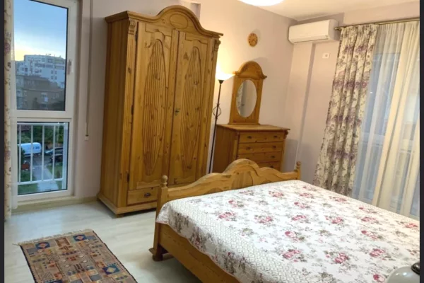 Shtepi me qera Apartament ne Tirane, 3+1, Mobilimi E mobiluar, Pagesa 85,000  Leke.