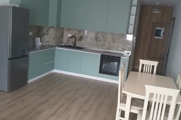 Shtepi me qera Apartament ne Tirane, 2+1, Mobilimi E mobiluar, Pagesa 50,000  Leke.