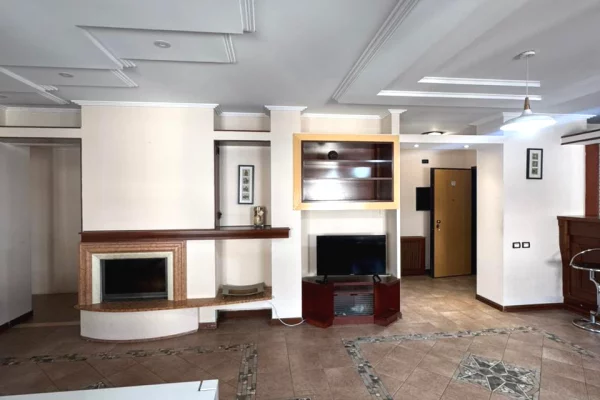 Shtepi me qera Apartament ne Tirane, 2+1, Mobilimi E mobiluar, Pagesa 1,100  Euro.