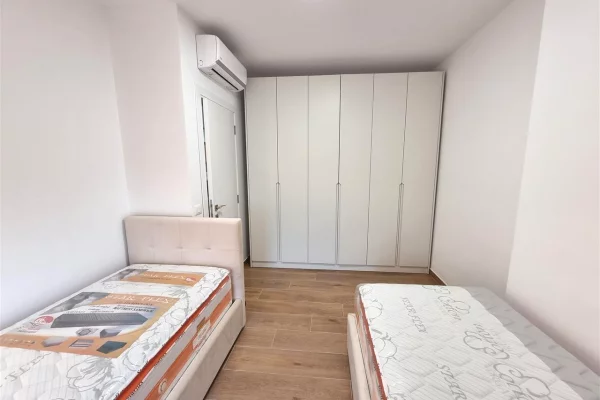 Shtepi me qera Apartament ne Tirane, 2+1, Mobilimi E mobiluar, Pagesa 750  Euro.