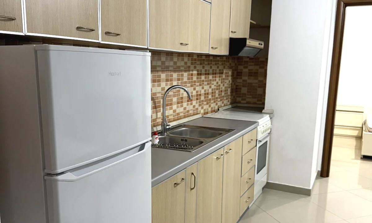 Shtepi me qera Apartament ne Tirane, 1+1, Mobilimi E mobiluar, Pagesa 40,000  Leke.
