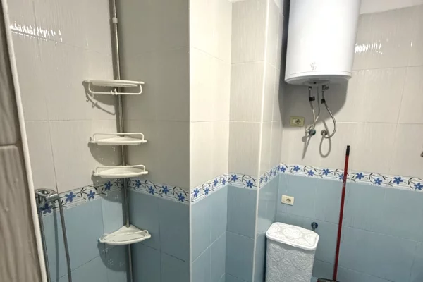 Shtepi me qera Apartament ne Tirane, 1+1, Mobilimi E mobiluar, Pagesa 40,000  Leke.