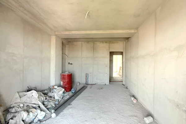 Shtepi ne shitje Apartament ne Tirane, 2+1, Mobilimi Bosh, pa mobiluar, Pagesa 8,400,000  Leke.
