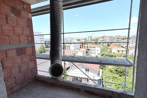 Shtepi ne shitje Apartament ne Tirane, 2+1, Mobilimi Bosh, pa mobiluar, Pagesa 8,400,000  Leke.