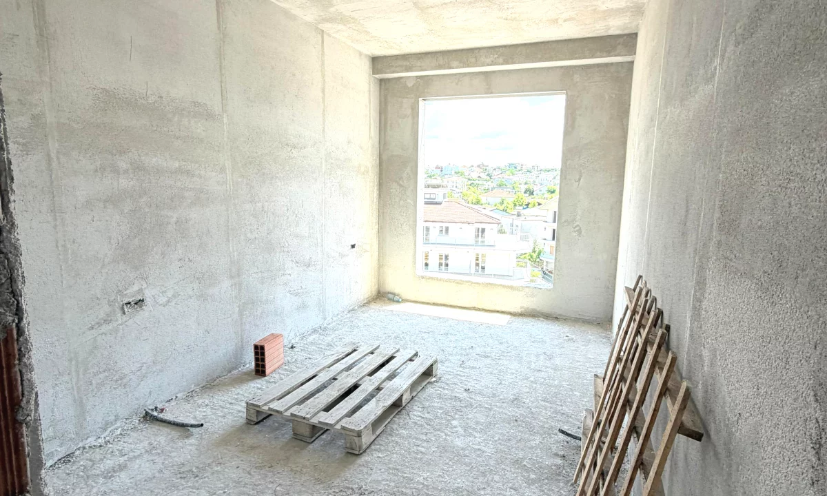 Shtepi ne shitje Apartament ne Tirane, 2+1, Mobilimi Bosh, pa mobiluar, Pagesa 8,400,000  Leke.