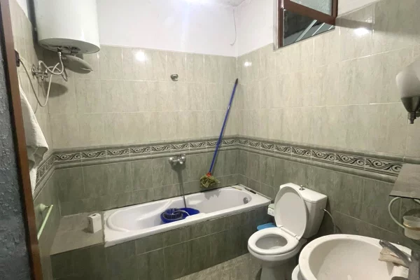Shtepi ne shitje Shtepi Private ne Tirane, 3+1, Mobilimi E mobiluar, Pagesa 365,000  Euro.