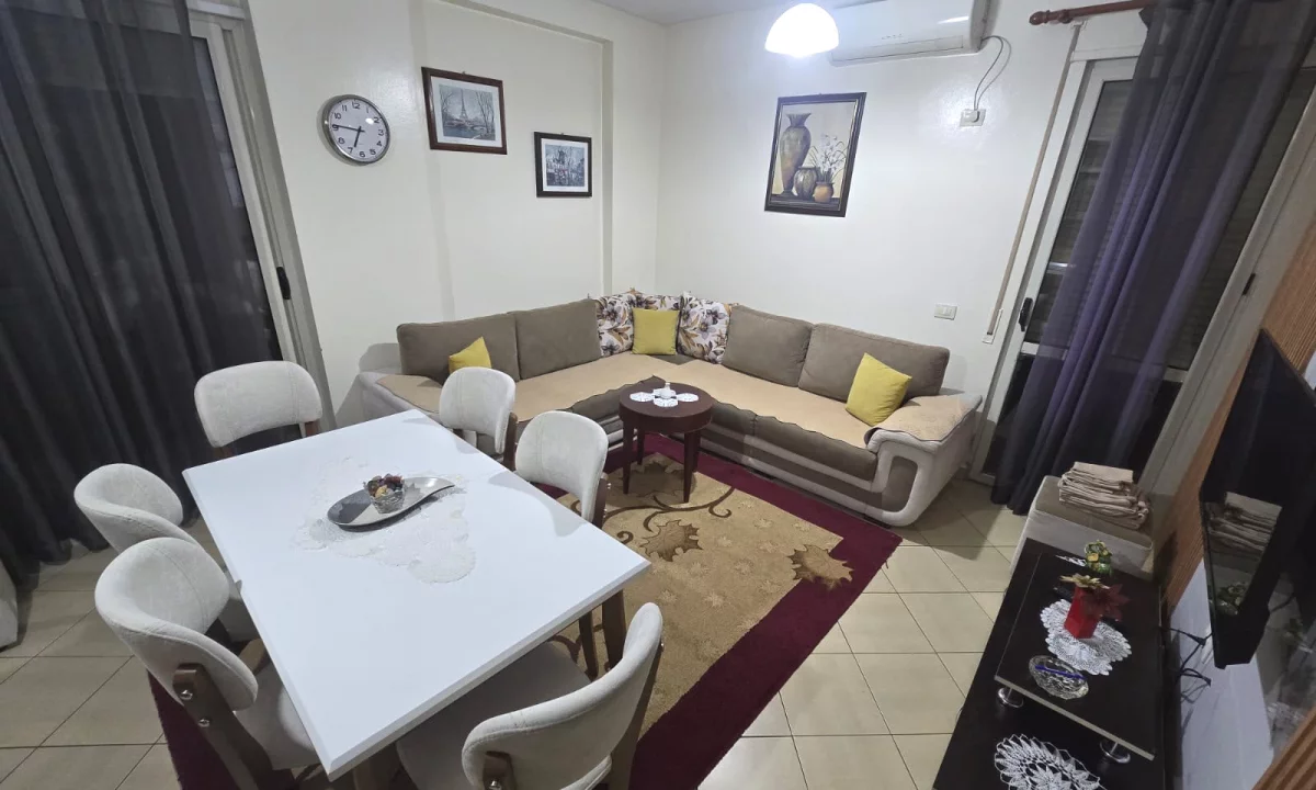 Shtepi me qera Apartament ne Tirane, 2+1, Mobilimi E mobiluar, Pagesa 47,000  Leke.