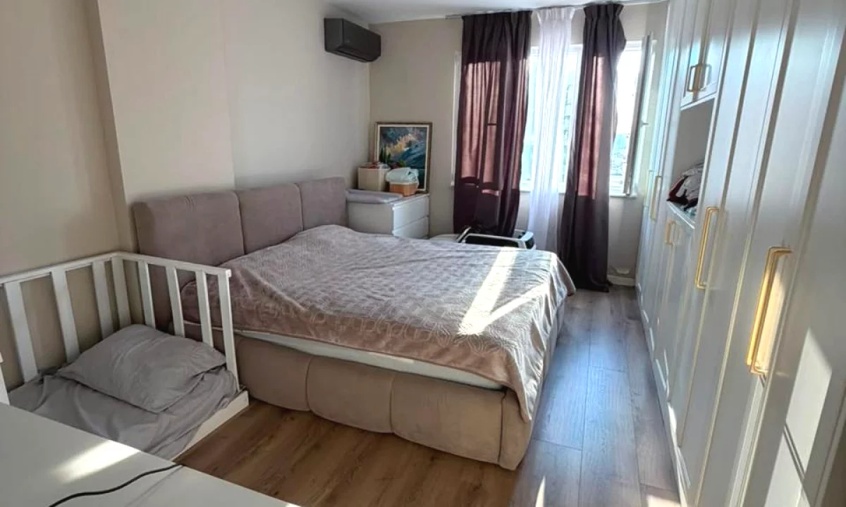 Shtepi me qera Apartament ne Tirane, 1+1, Mobilimi E mobiluar, Pagesa 90,000  Leke.