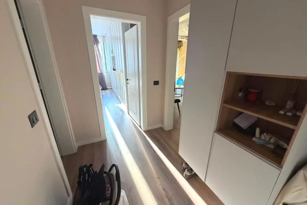 Shtepi me qera Apartament ne Tirane, 1+1, Mobilimi E mobiluar, Pagesa 90,000  Leke.