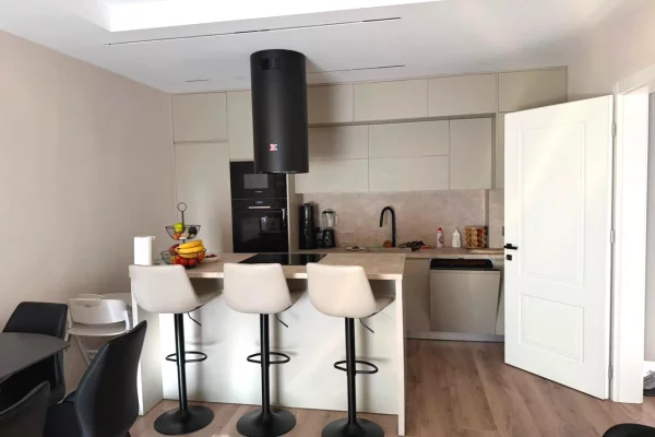 Shtepi me qera Apartament ne Tirane, 1+1, Mobilimi E mobiluar, Pagesa 90,000  Leke.