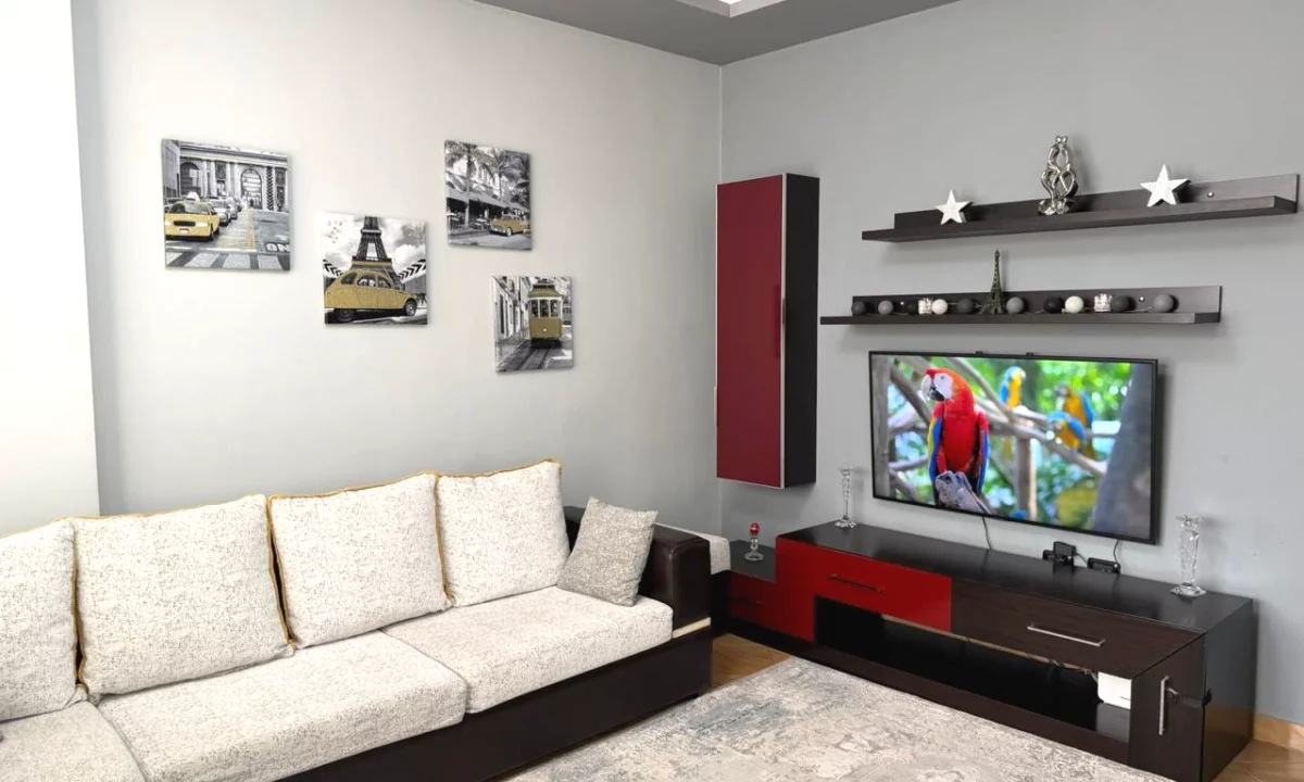 Shtepi me qera Apartament ne Tirane, 2+1, Mobilimi E mobiluar, Pagesa 58,000  Leke.