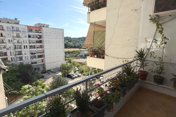 Shtepi me qera Apartament ne Tirane, 2+1, Mobilimi E mobiluar, Pagesa 58,000  Leke.