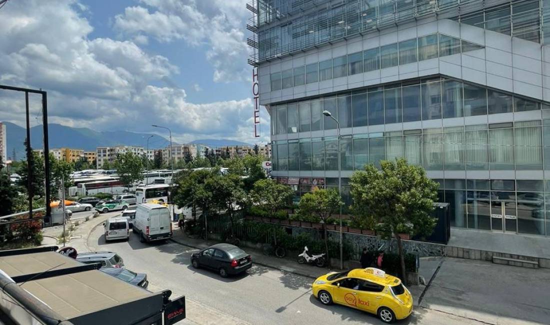 Casa Italia qira ambient biznesi 