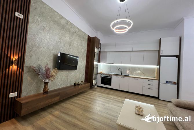 Apartament 2+1 ne shitje prane 2 Palmave Astir