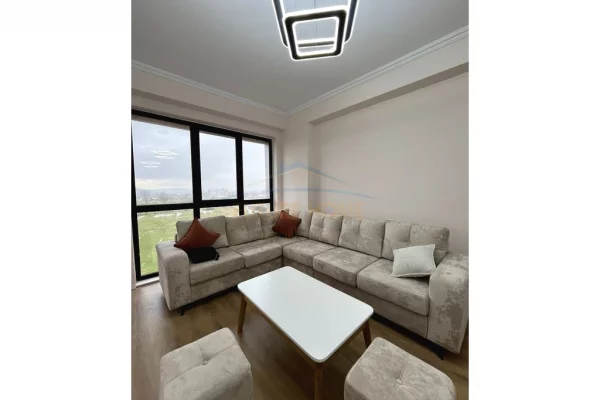 Appartamento in affitto a Tirana 2+1, Arredato