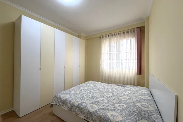 Appartamento in affitto a Tirana 2+1, Arredato