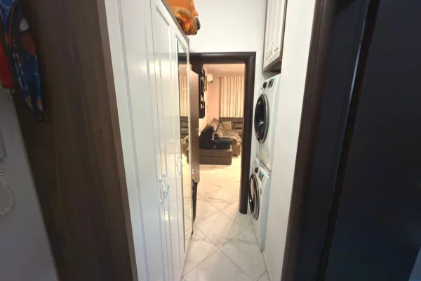 Shtepi ne shitje Apartament ne Tirane, 1+1, Mobilimi E mobiluar, Pagesa 115,000  Euro.