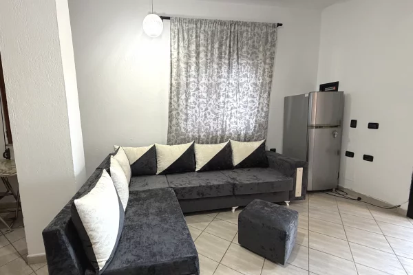 Shtepi me qera Apartament ne Tirane, 1+1, Mobilimi E mobiluar, Pagesa 55,000  Leke.