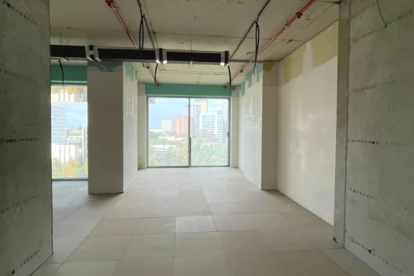 Business Property for Rent 3+1 in Tirana - 10,000 Euro