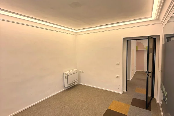 Business Property for Rent 3+1 in Tirana - 1,500 Euro