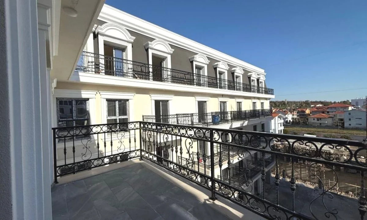 Shtepi ne shitje Apartament ne Tirane, 1+1, Mobilimi Bosh, pa mobiluar, Pagesa 92,400  Euro.