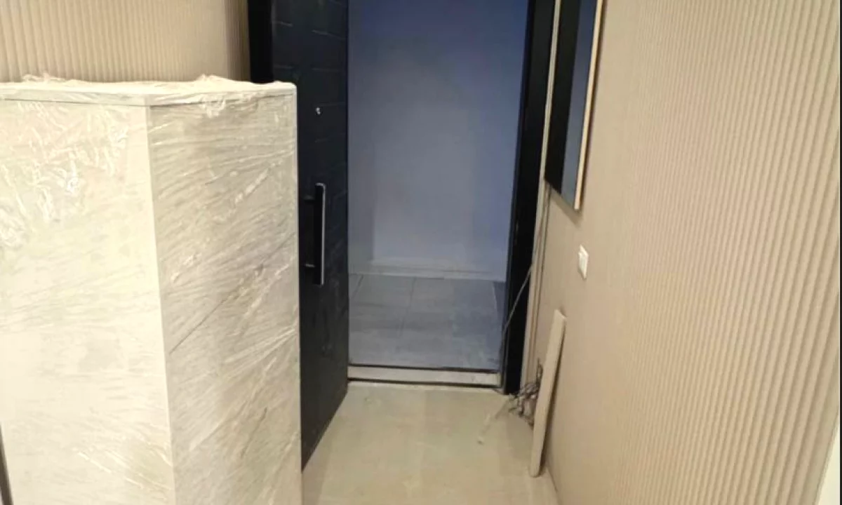 Shtepi ne shitje Apartament ne Tirane, 2+1, Mobilimi E mobiluar, Pagesa 25,300,000  Leke.