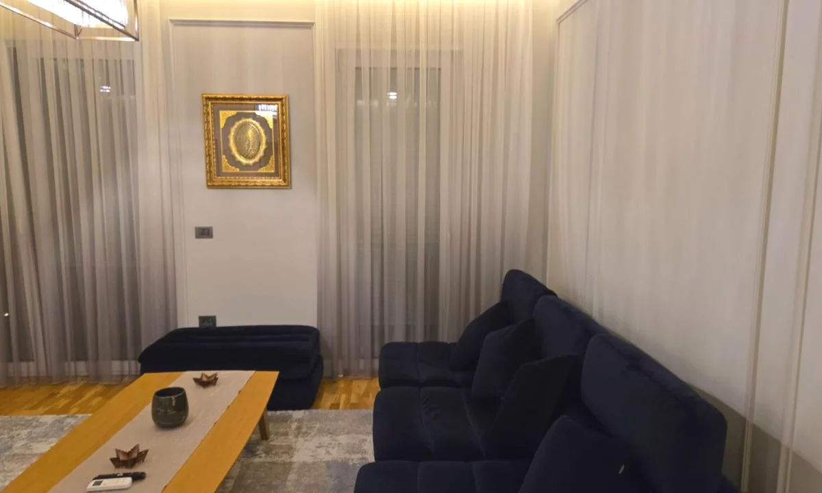 Shtepi me qera Apartament ne Tirane, 2+1, Mobilimi E mobiluar, Pagesa 2,000  Euro.