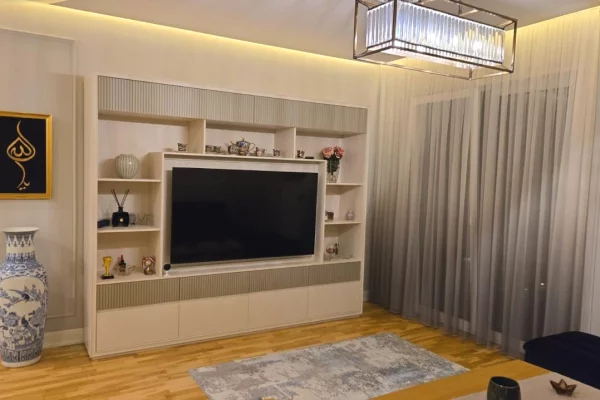 Shtepi me qera Apartament ne Tirane, 2+1, Mobilimi E mobiluar, Pagesa 2,000  Euro.