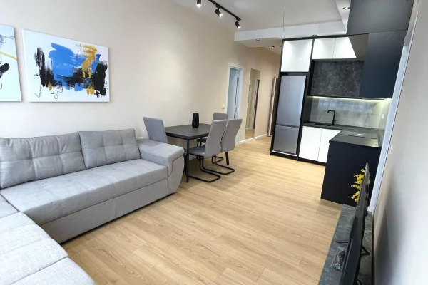 Shtepi ne shitje Apartament ne Tirane, 2+1, Mobilimi E mobiluar, Pagesa 143,000  Euro.