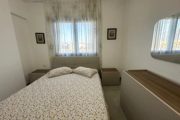 Shtepi me qera Apartament ne Tirane, 2+1, Mobilimi E mobiluar, Pagesa 600  Euro.