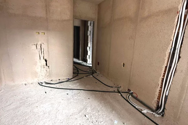 Shtepi ne shitje Apartament ne Tirane, 1+1, Mobilimi Bosh, pa mobiluar, Pagesa 62,850  Euro.