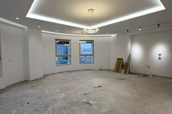 Appartamento in vendita a Tirana 2+1, Vuoto