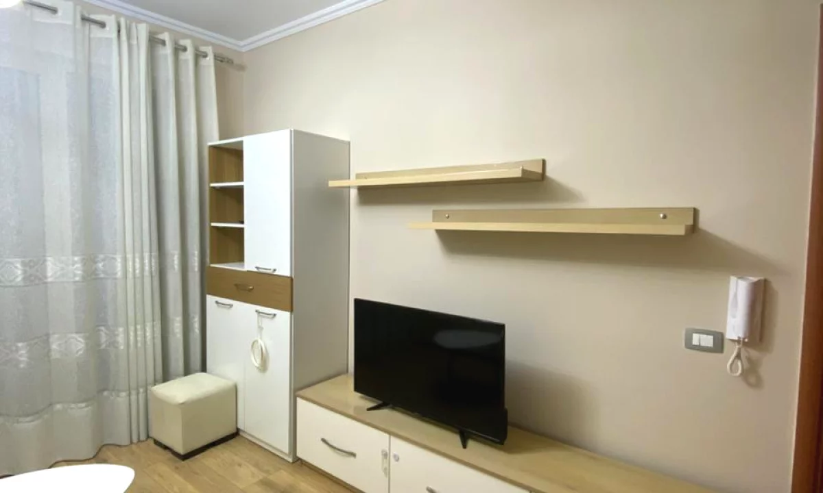 Shtepi me qera Apartament ne Tirane, 1+1, Mobilimi E mobiluar, Pagesa 52,000  Leke.