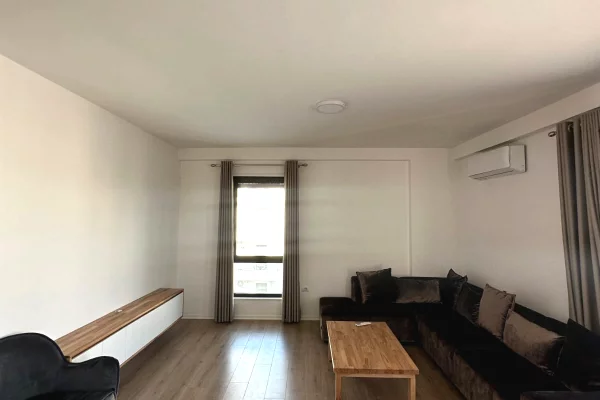 Shtepi ne shitje Apartament ne Tirane, 3+1, Mobilimi E mobiluar, Pagesa 337,900  Euro.